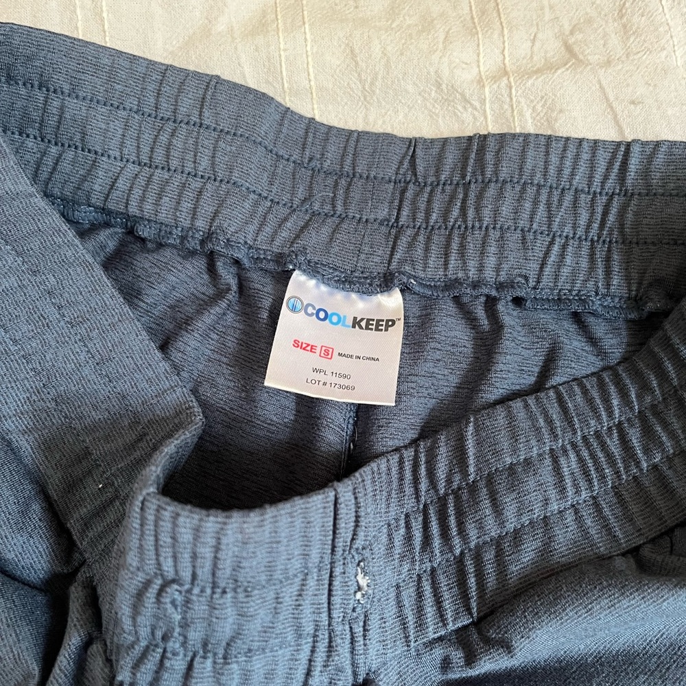 Coolkeep solid performance shorts - Picture 3 of 3